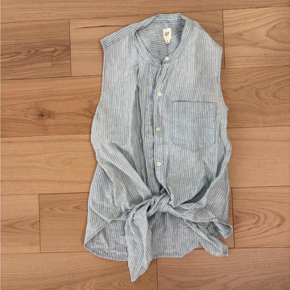 GAP Light Blue Pinstripe Shirt with Tie front